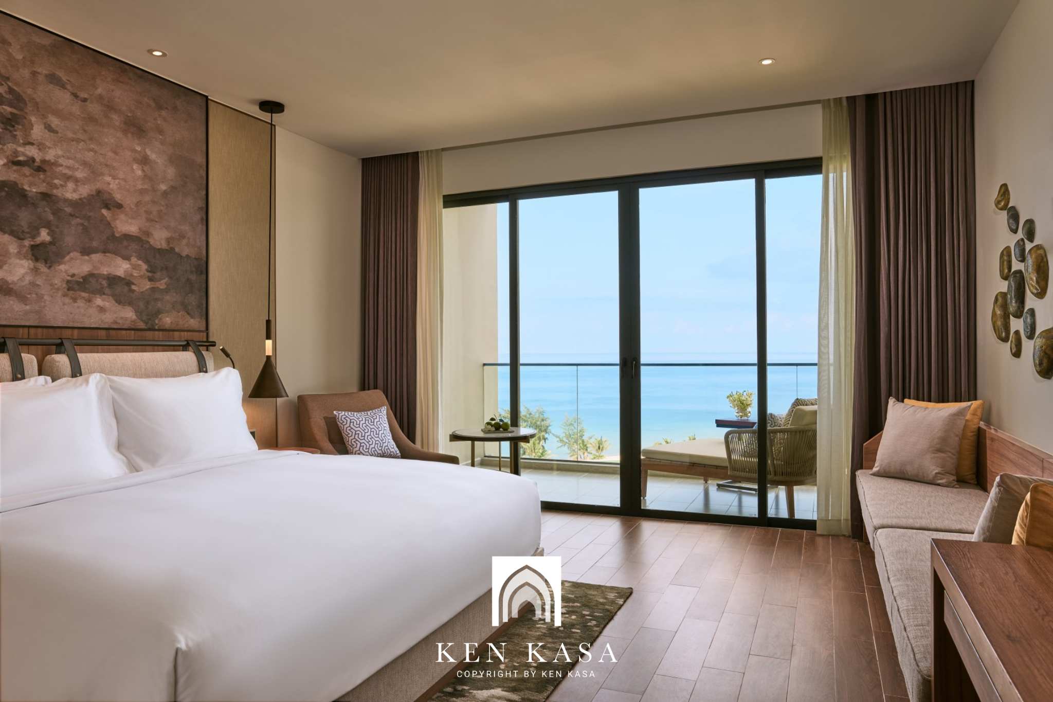 So s&aacute;nh ph&ograve;ng suite v&agrave; ph&ograve;ng superior về diện t&iacute;ch 